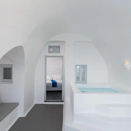 Hotel Katikies Santorini - The Leading Of The World