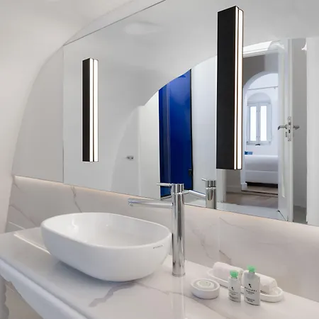 Villaki Hotell 4*